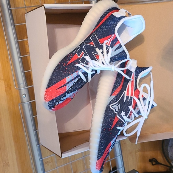 Other - Mens NE Patriots Sneakers